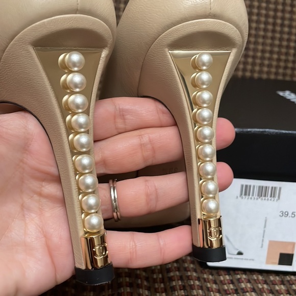 Chanel black and beige heels 👠 - Picture 5 of 7